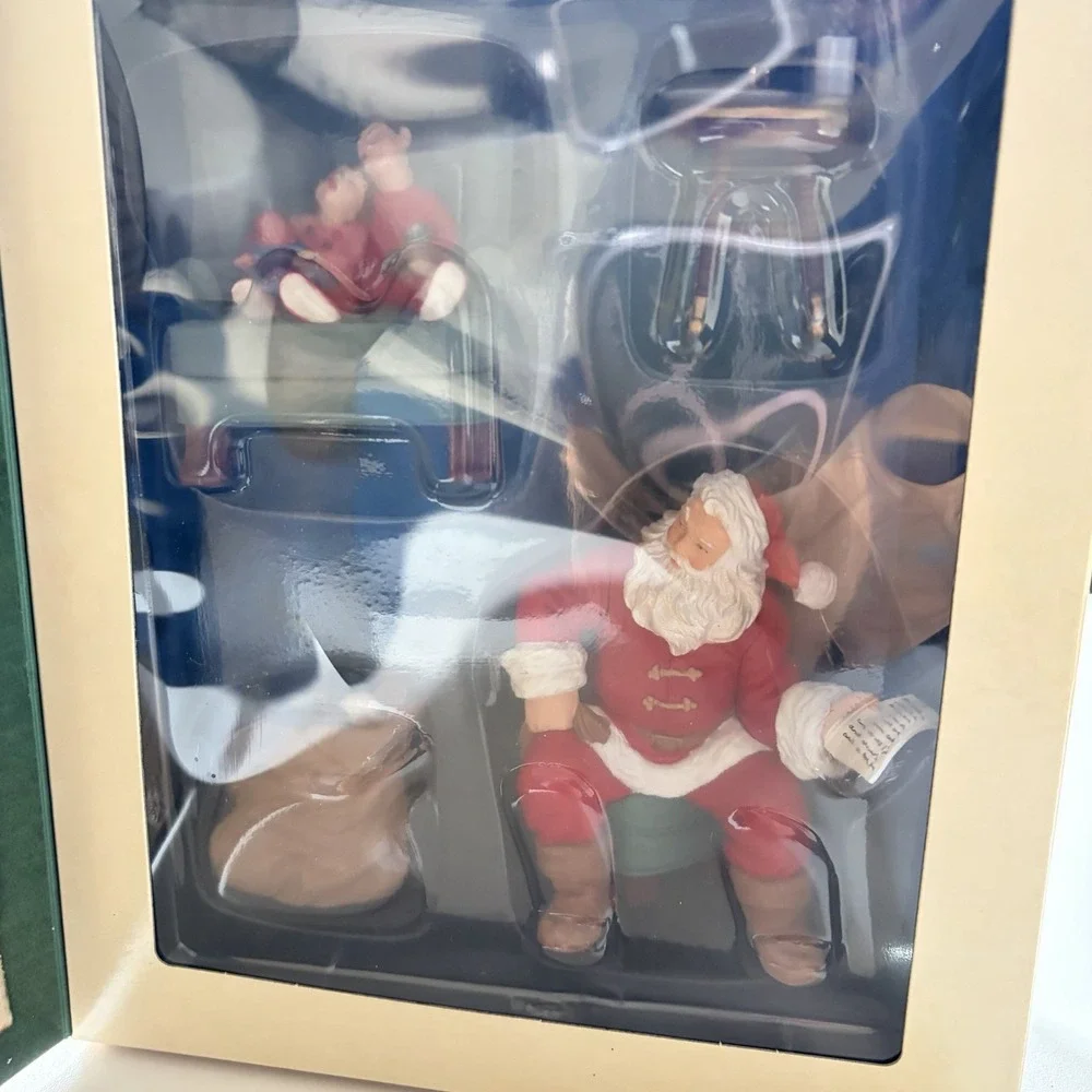 Hallmark 2002 Collector's Club Ornament Santa's Big Night Journal 4 Piece Set‎